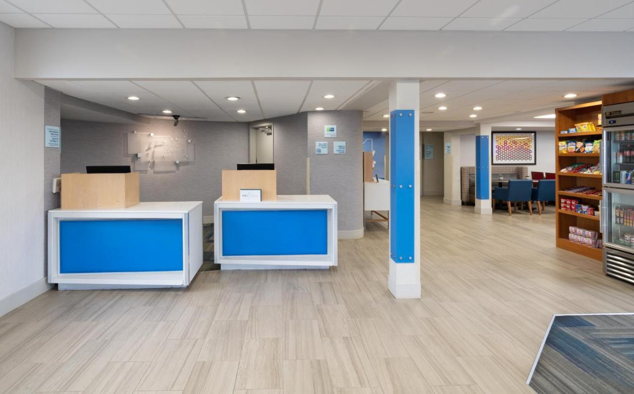 Holiday Inn Express Rochester - Greece By Ihg Exterior foto