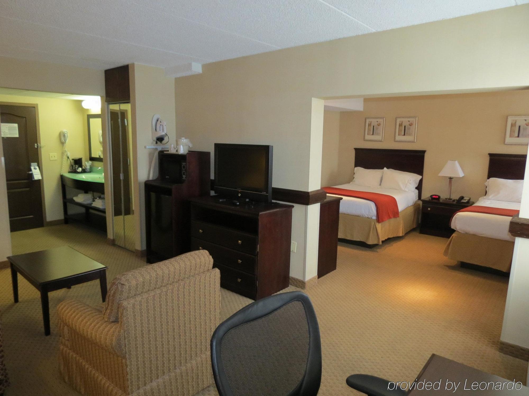 Holiday Inn Express Rochester - Greece By Ihg Exterior foto